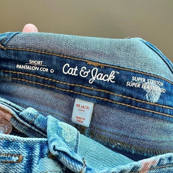 Cat & Jack Girls Denim Heart Print Overalls, size 4-5 - Picture 3 of 3